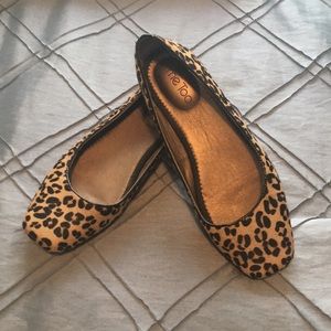 Me Too Leopard Flats